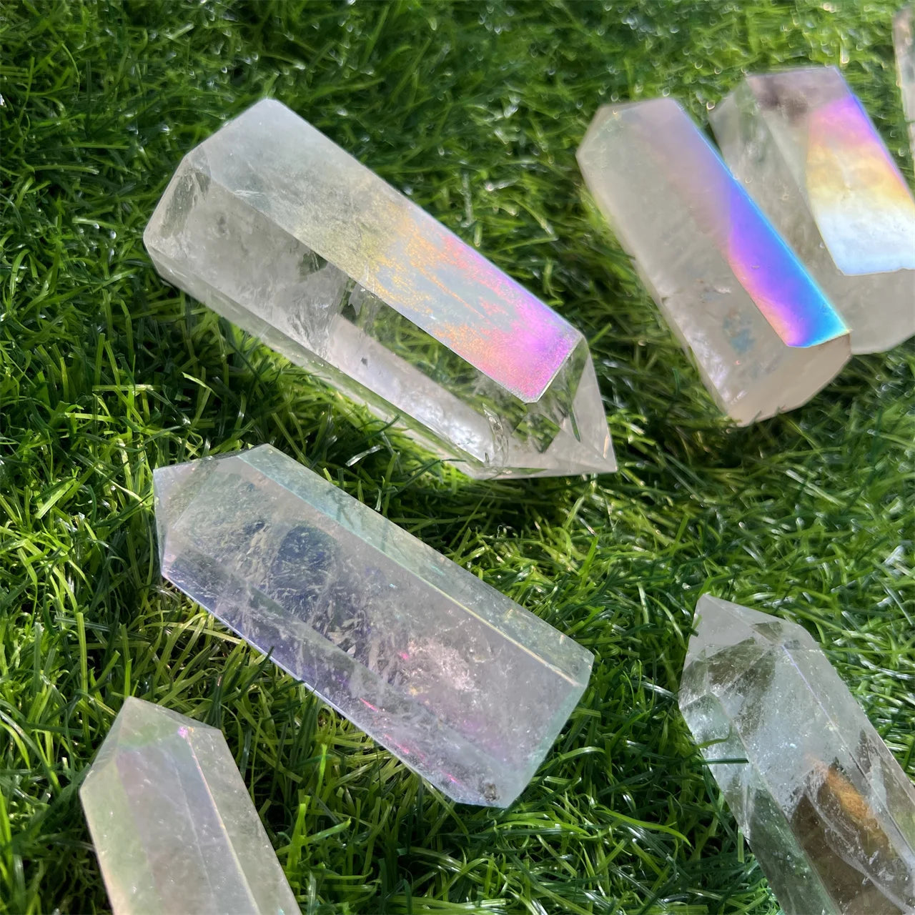 Wholesale Natural Crystal  Wand Han Hand Engraving Aura Electroplated Clear Quartz Point Tower