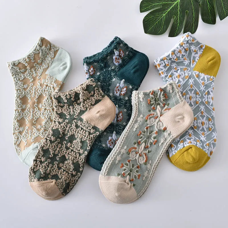 Relief Custom Women Crew Summer Socks Pure Cotton Boat Socks Retro Style Short Tube Three Dimensional Socks Wholesale