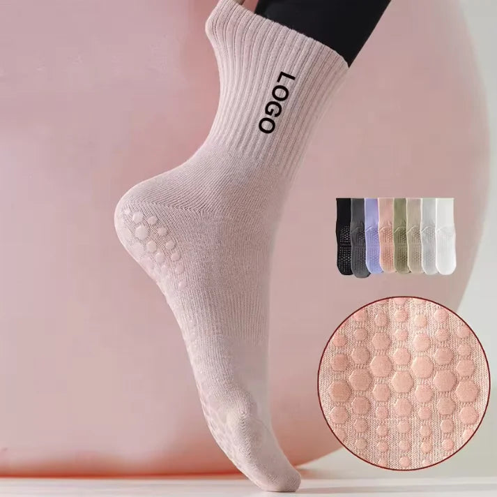 Socks Pilates Crew Anti slip Athletic Dance Custom logo Sports Ladies Nonslip Grips White Socks for Yoga Nonslilp Women's Socks