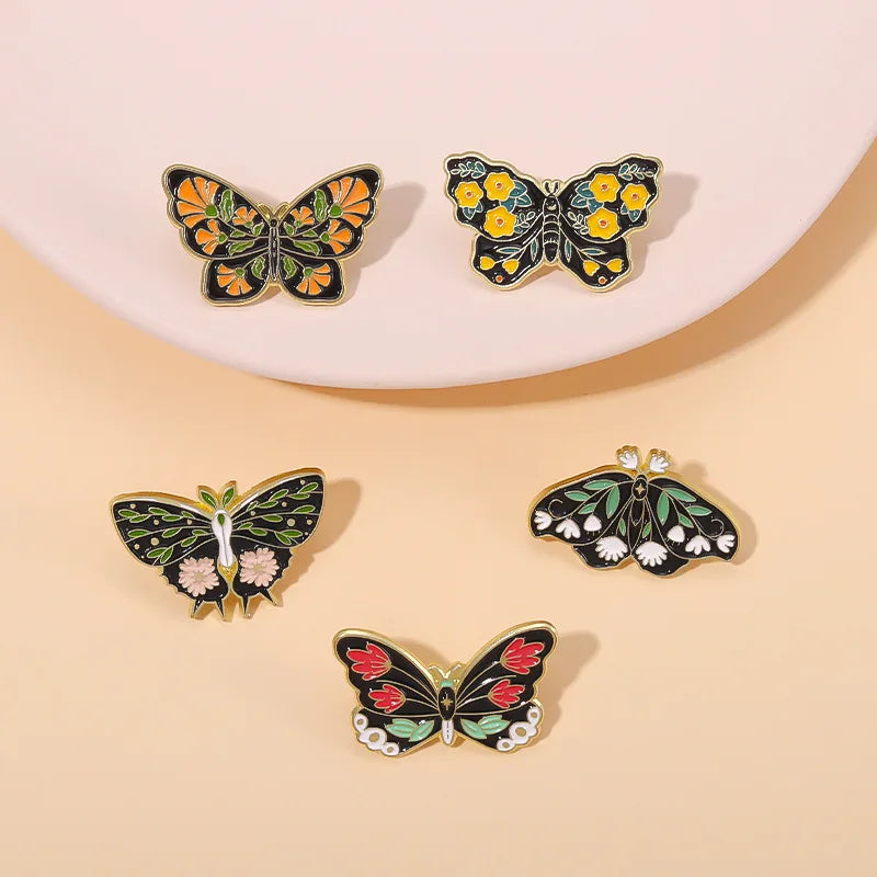 Wholesale Retro Beautiful Animal Moth Glowing Lapel Pin Badge Metal Glow Luminous Soft Enamel Butterfly Pin for Backpack