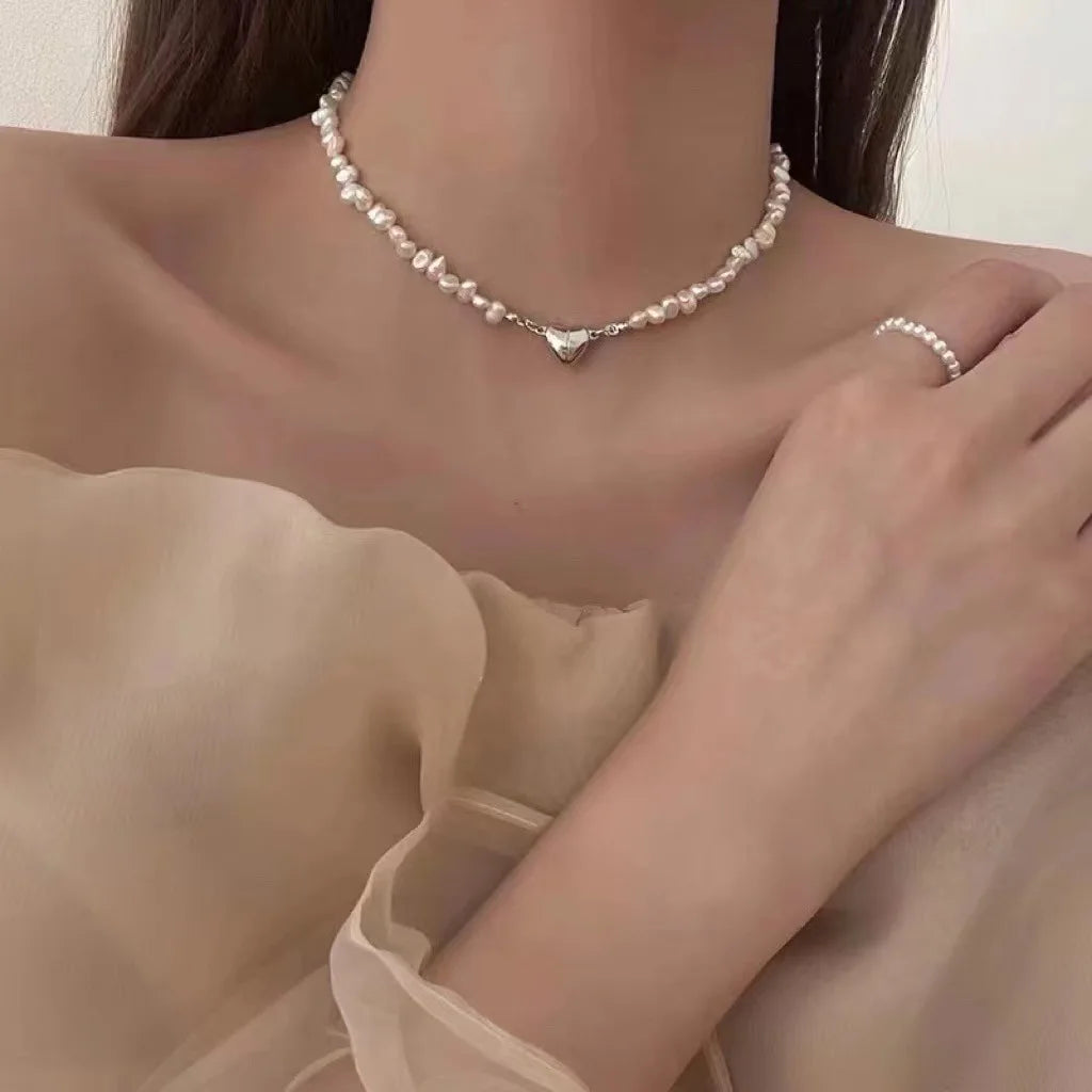 Baroque Style Pearl Necklace Love Heart Clavicle Chain for Women Jewelry Wholesale