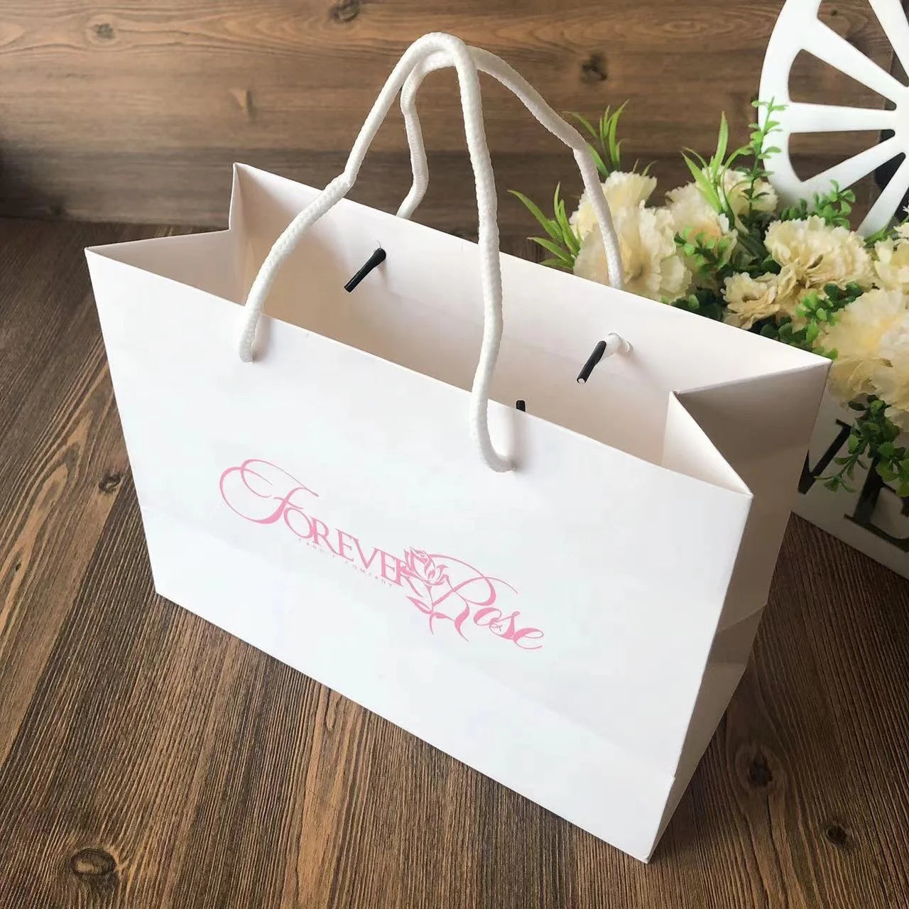 Luxury Custom Print Handles Gift Shopping Paper Bag with Your Own logo