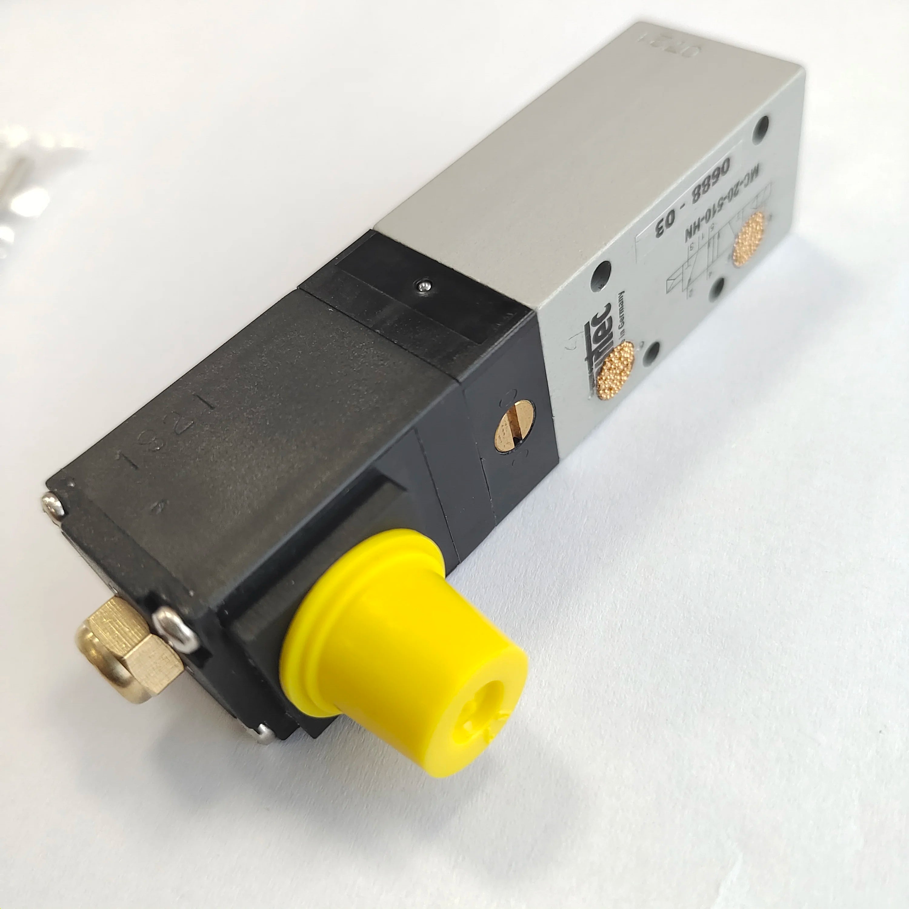 0688-02 /0688-03-412 Solenoid Valve for Man Roland Printing Machine