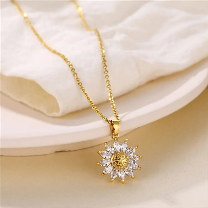 New Arrival 18K Gold Plated Stainless Steel Zircon Necklace Sunflower Necklace for Women and Girls