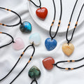 Factory Wholesale Gemstone Pendant Heart Shaped Crafts love Pendant Natural Energy Stone 3cm Heart Healing Crystal Necklace
