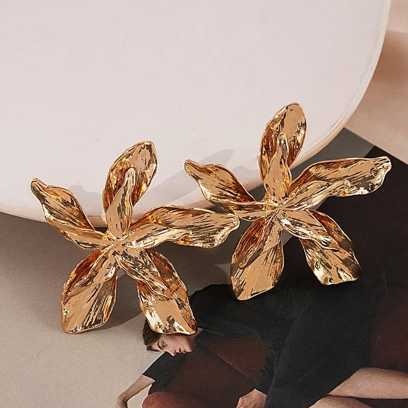 Industry Metal Flower Light Luxury Three-dimensional Five-petal Flower Earrings Geometric Earring