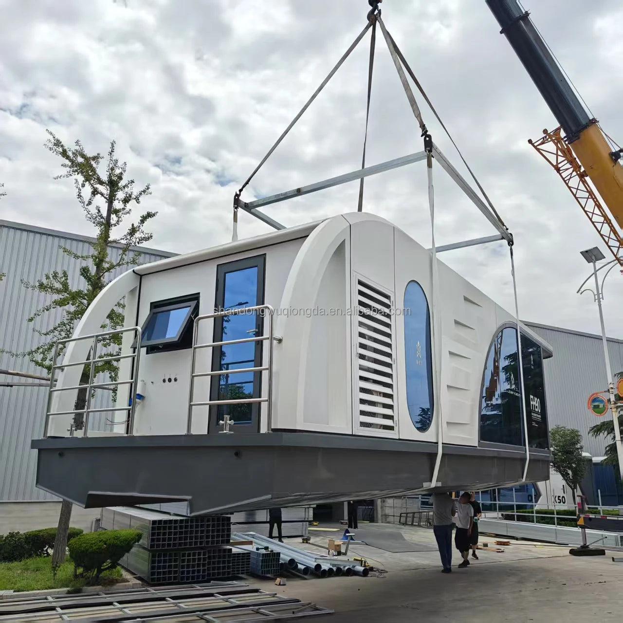 Floating House Waterproof Living Room Containers for Office Hotel Houseboat Steel Frame Floating Cabin House