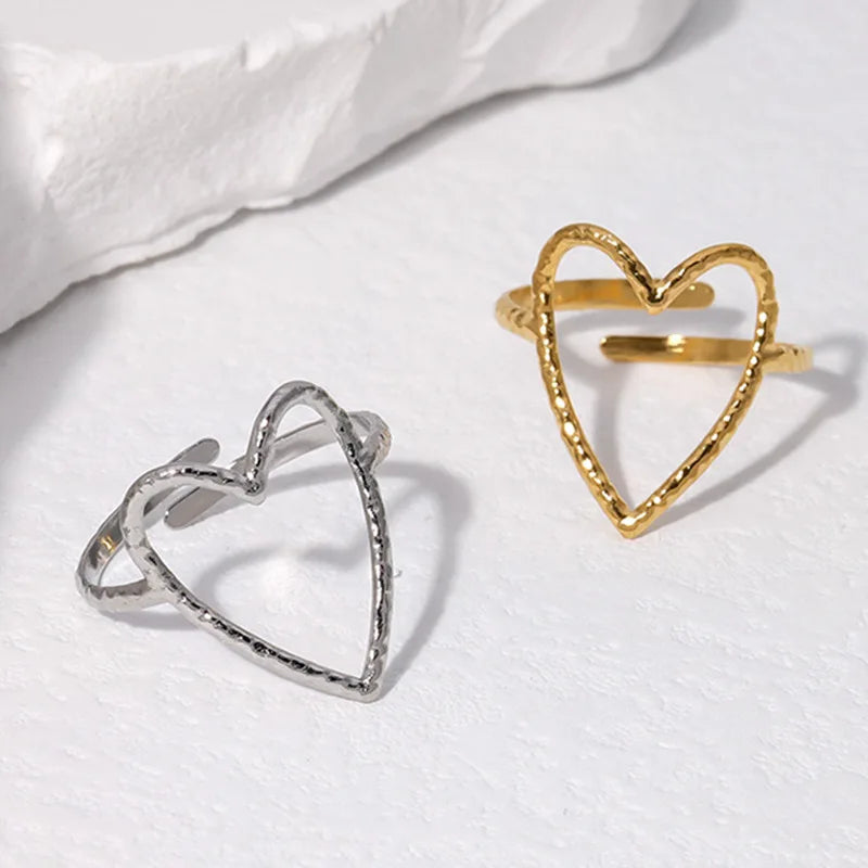 Minimalist Tarnish Free 18k Gold Plated China Wholesale Adjustable Ring Stainless Steel Texture Love Heart Rings Jewelry Women