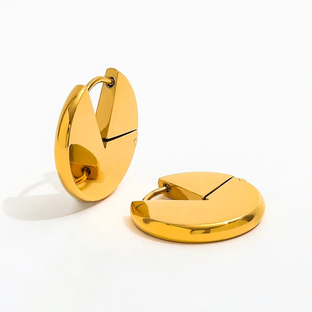 Trendy Earring 18K Gold Plated Round Disc Huggie Saucer Earring Stainless Steel Jewelry Wholesale