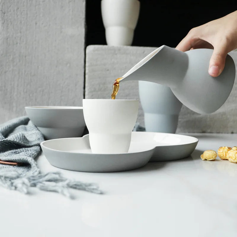 Nordic Style Japanese Ceramic Dinnerware Set Eco-Friendly Korean Porcelain Bowl Plate Mug Handle for Restaurant Hotel for Milk
