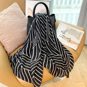 Wholesale of New Versatile and Fashionable Shawls Thin Black and White Striped Printed Pleated Women's Scarves Hijab