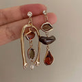 Retro Aesthetic Abstract Oil Painting Statement Earrings High Grade Asymmetrical Amber Crystal Palm Dangle Earrings for Women