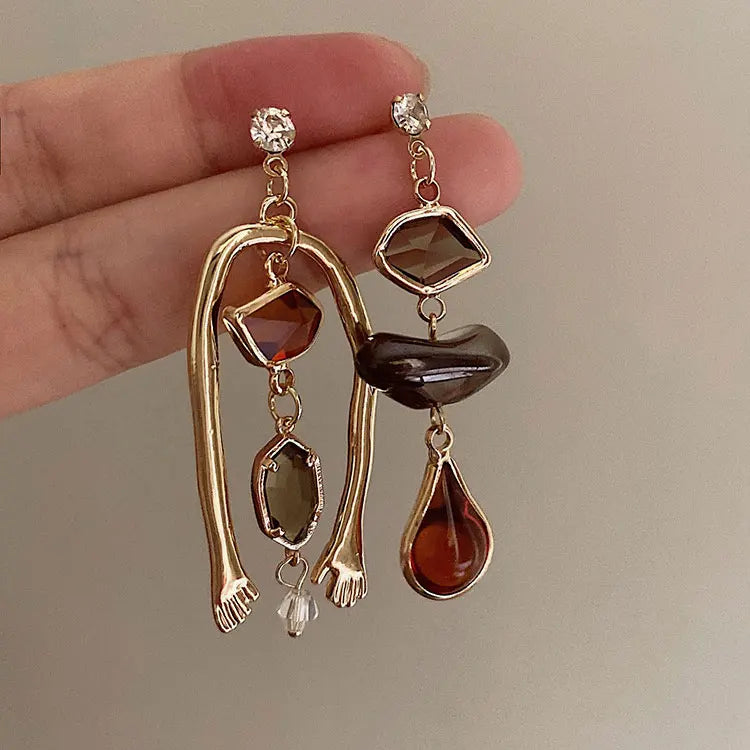 Retro Aesthetic Abstract Oil Painting Statement Earrings High Grade Asymmetrical Amber Crystal Palm Dangle Earrings for Women