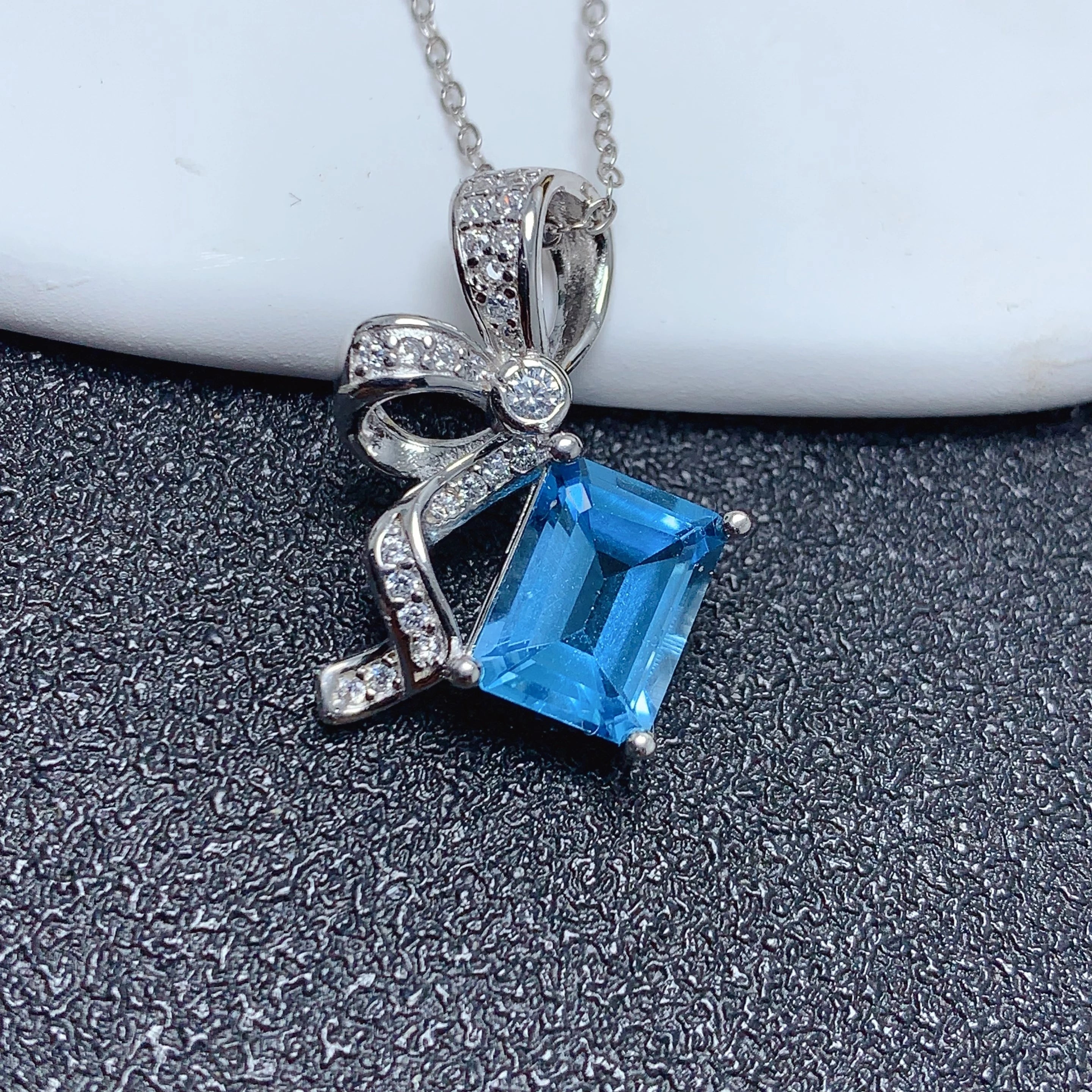 Wholesale 925 Sterling Silver Square Pendant Necklace with Natural Topaz & Gold Plating New Design Bulk Enamel Accessories