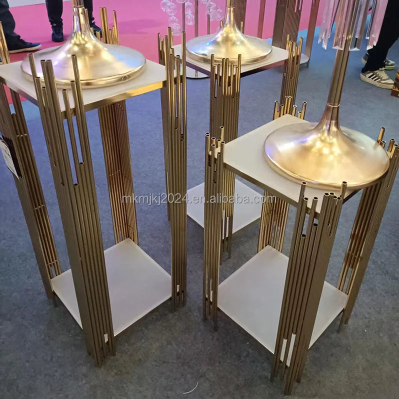 Elegant Golden Cake Table Stand Home Decor Flower Stand for Wedding Celebration Hotel Decoration Banquet Hall Centerpiece