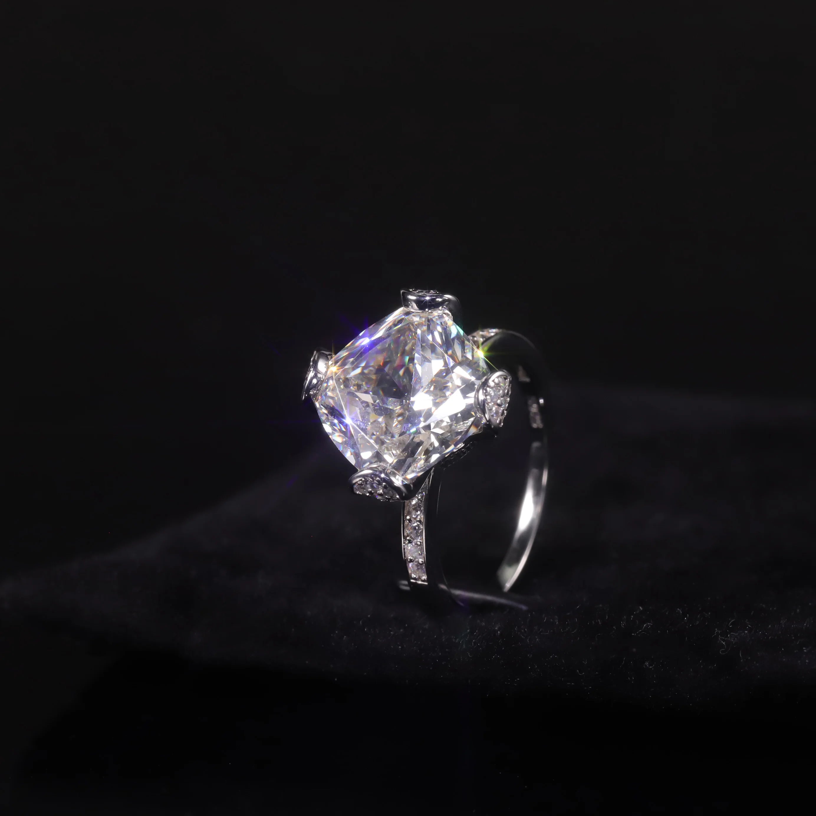 AR219 Quality Gold Plating Silver Radiant Moissanite Diamond Ring Unique Compass Four Prong Setting Crushed Ice CZ Ring