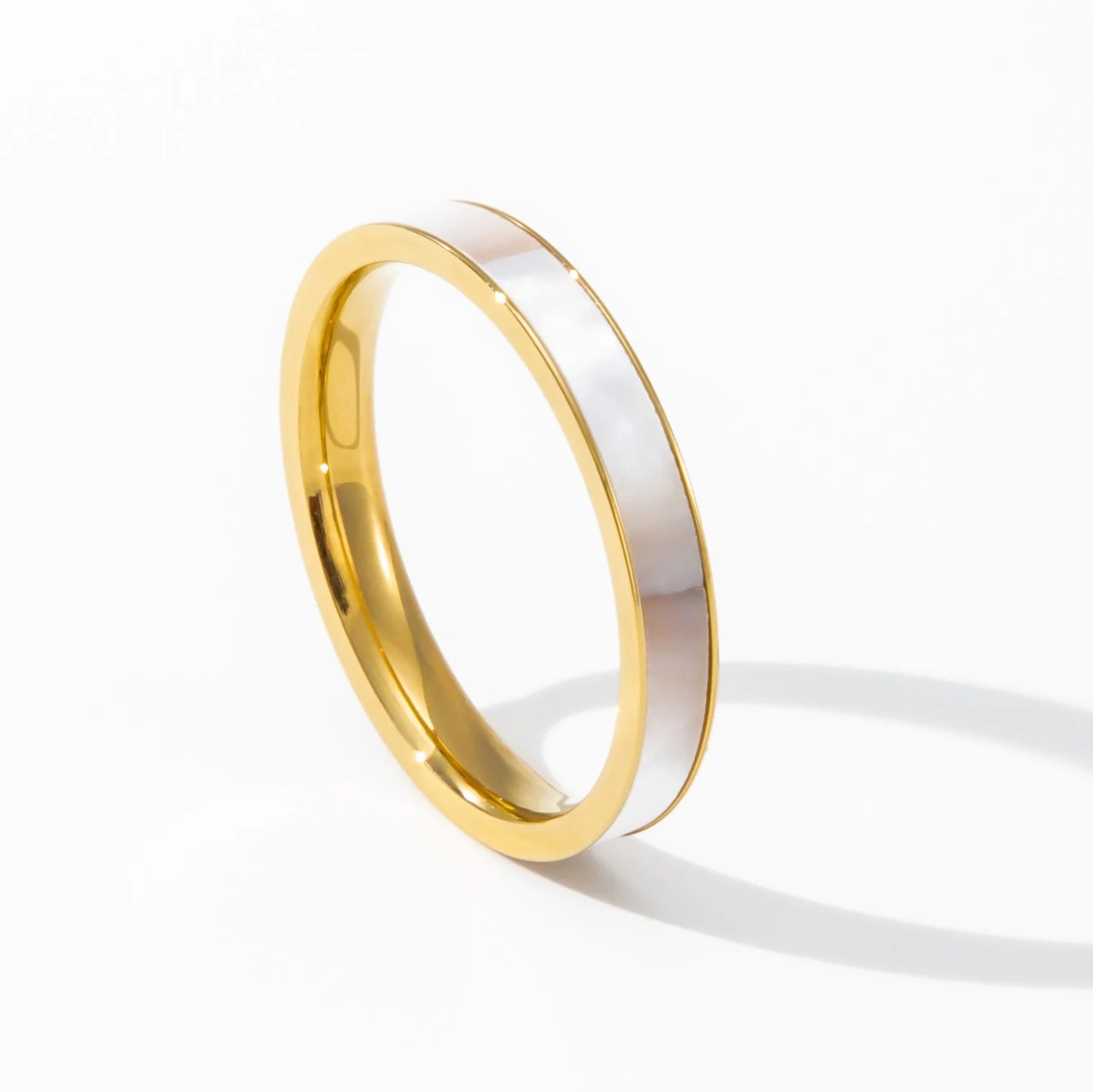YF2249 Waterproof Rings Jewelry Minimalist Elegant 18K Gold Plated Stainless Steel White Shell Ring for Women Gift
