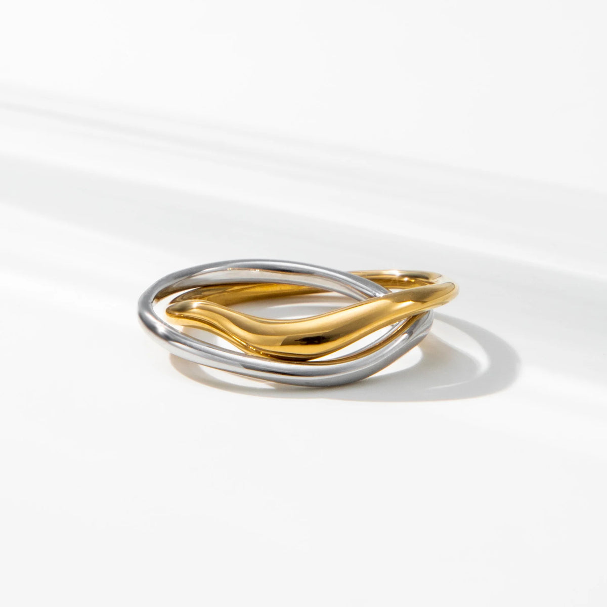 YF6252 Minimalist Waterproof Tarnish Free Irregular Stainless Steel 18K Gold Silver Two Tone Intertwined Finger Ring for Women MegaBDM