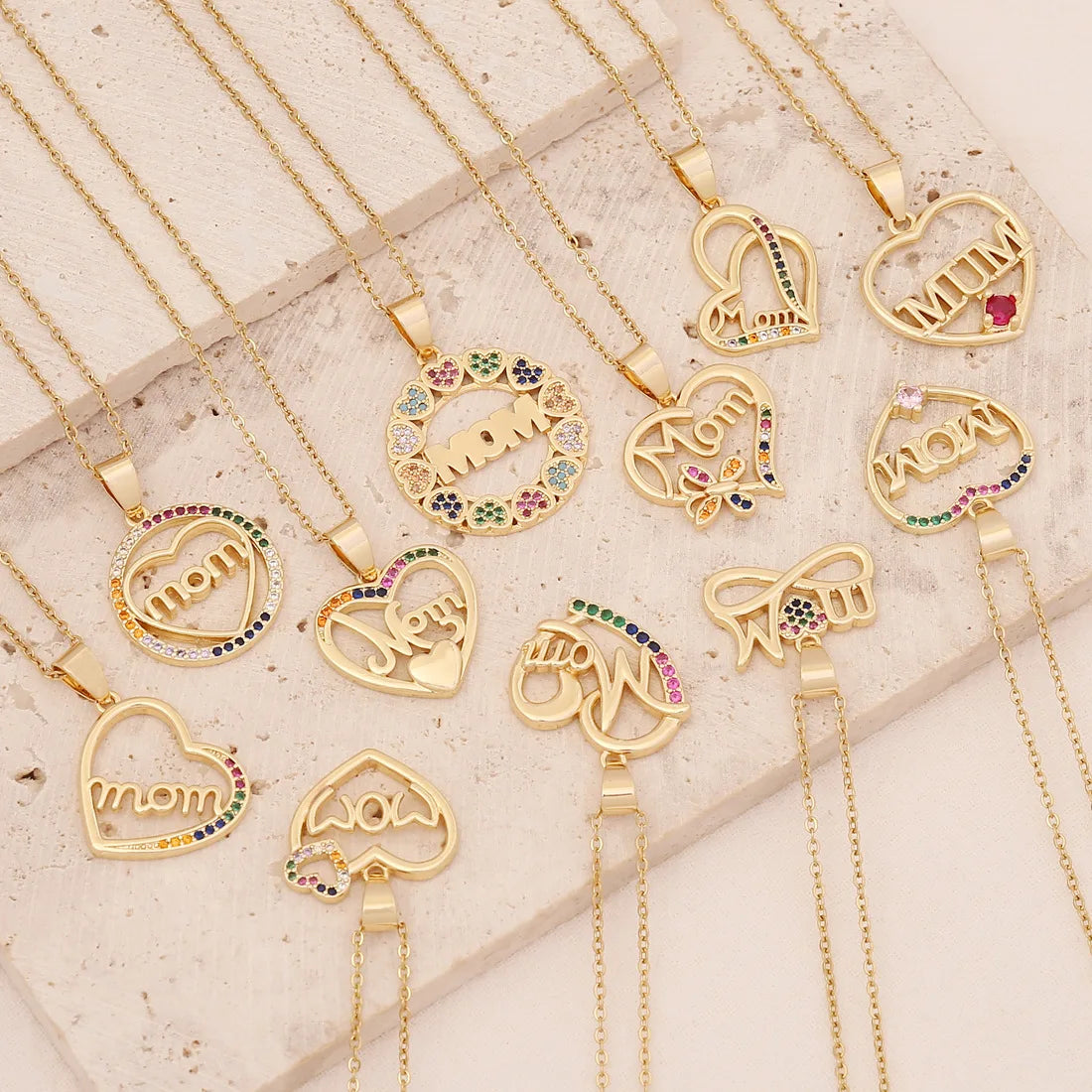 New Arrival Mother's Day Gift 18K Gold Plated Mom Love Heart Necklace Fashion Full Diamond Brass Mom Necklace Jewelry