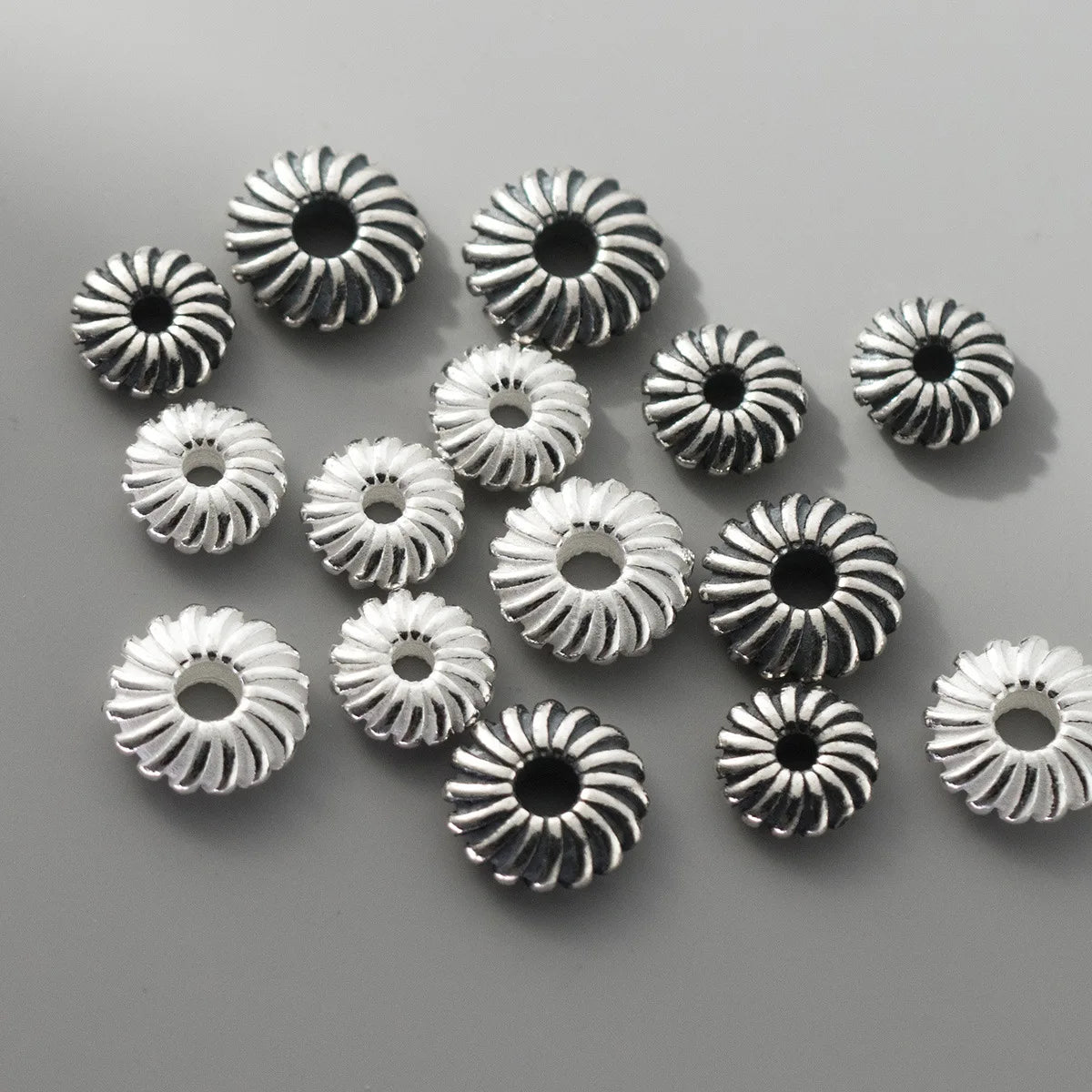 Retro 925 Sterling Silver Daisy Charm Beads for Jewelry Making Accessories Supplies Wholesale