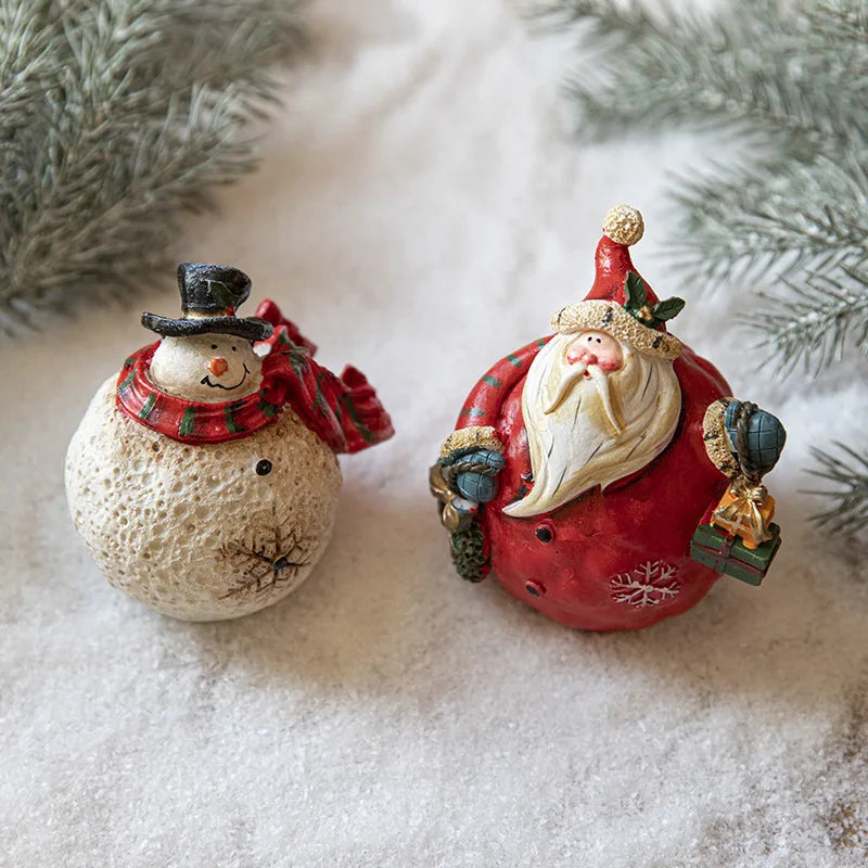 Christmas Painted Resin Ornament for Christmas Decoration Gift Santa Claus