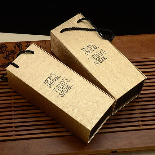 Luxury Metallic Gold Cardboard Gift Packaging Box for Smart Vacuum Flask Water Bottle Ready Ship Embossing Household Products