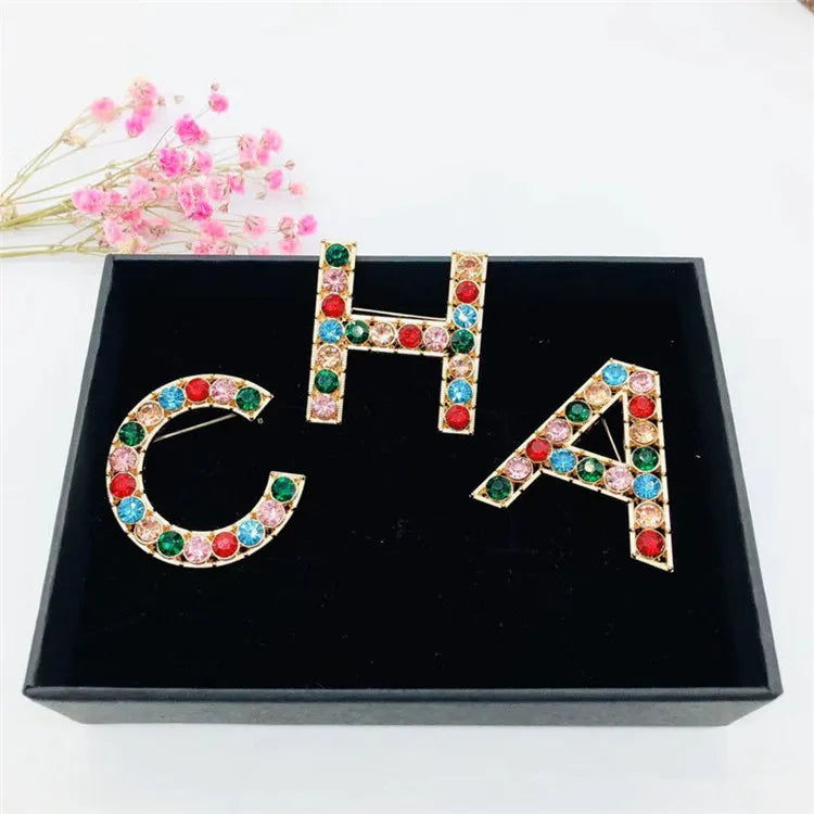 Wholesale Fashion Rhinestone Letter Diamond  Cc Designer Brooch and Pins Set  Brooch Women Luxury