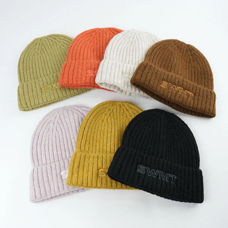 Designer Daily Classic Multi-Color Knitted Hat Warm and Thick Acrylic with Embroidered Letters Custom Logo