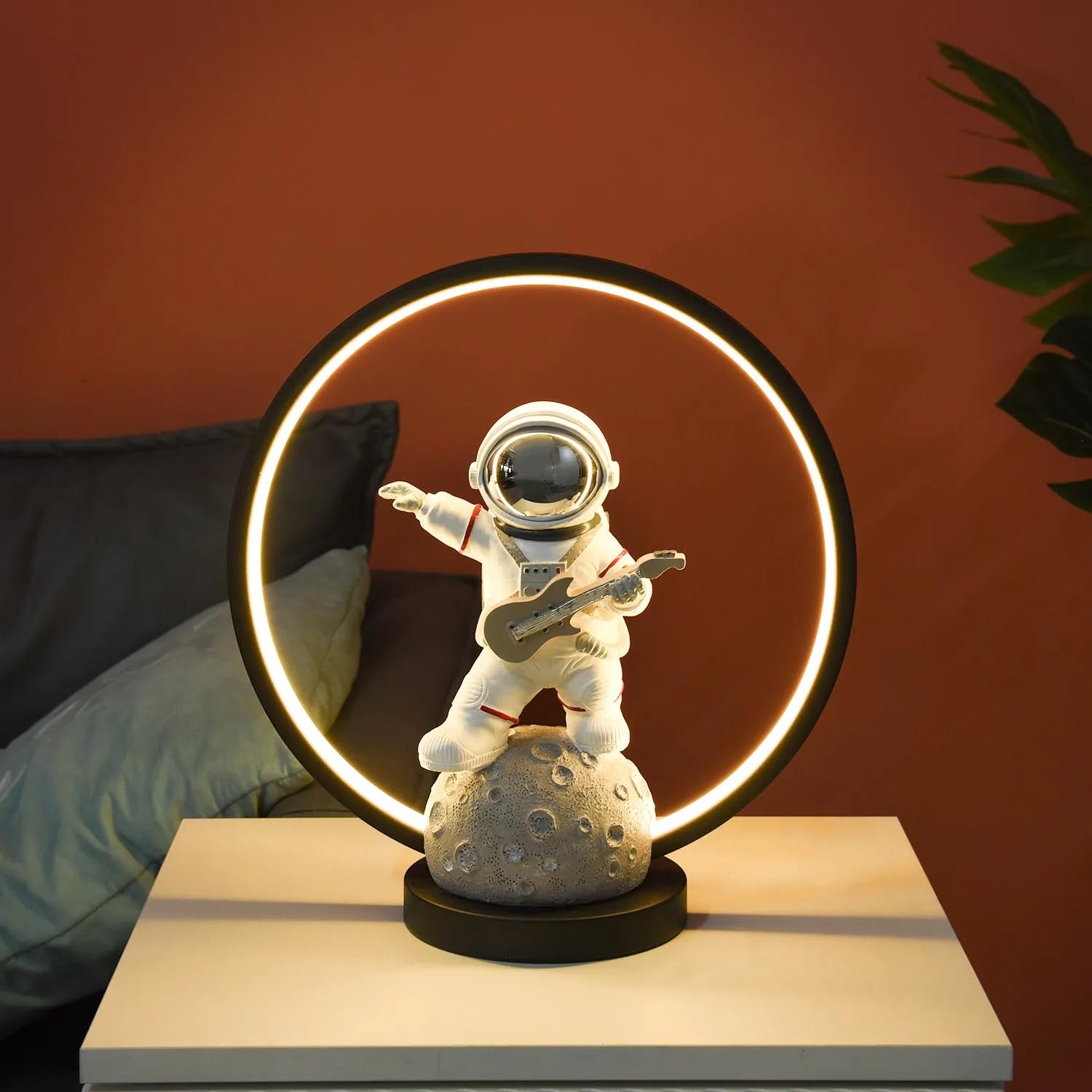 Creative Space Man Sofa Bedroom Table Lamp Decorative 3D Astronaut Night Light for Living Room Decor