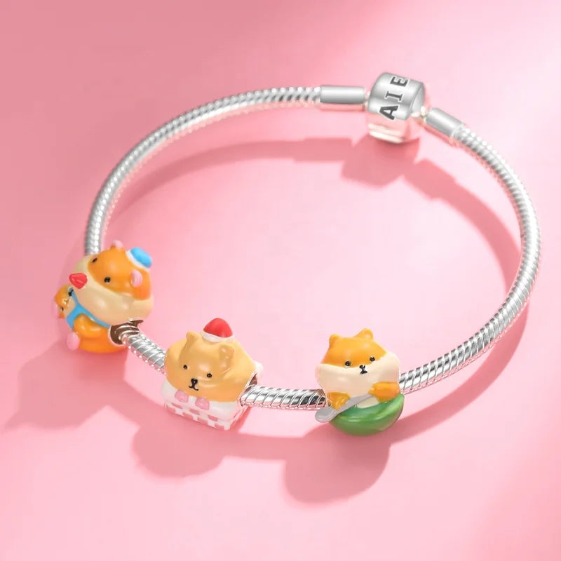 Designer Charms 925 Sterling Silver Eating Squirrel Christmas Squirrel Enamel Beads Pendant Jewelry Fit Women Bracelets Necklace