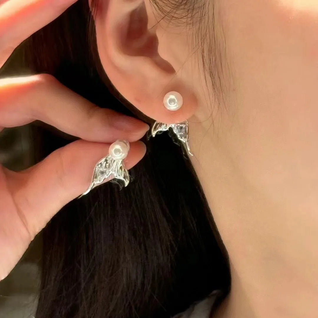Two Women's S925 Silver Needle Earrings High-Grade Stud Natural Freshwater Pearl Zircon Fish Tail Design Cute Style Brass