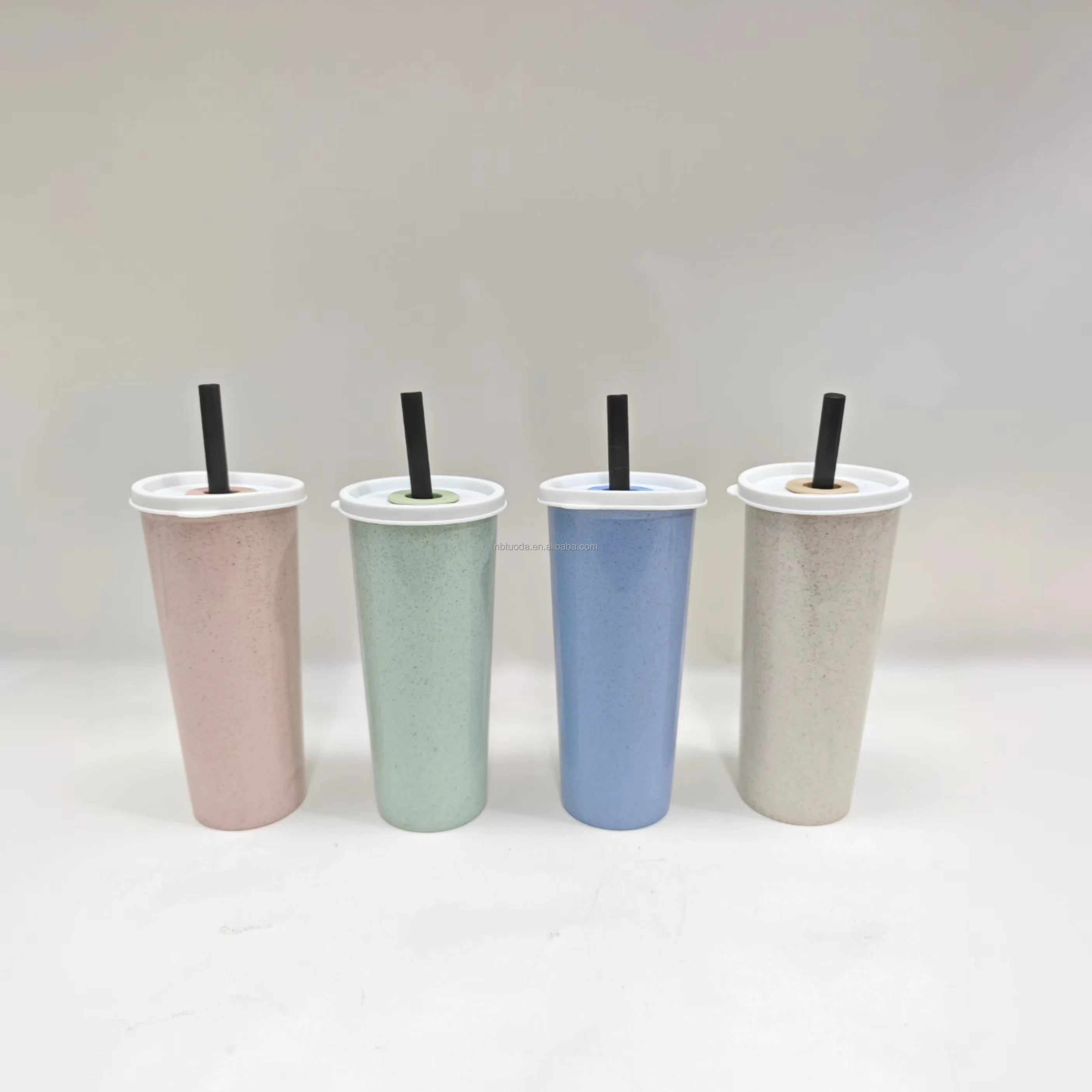 Wheat Straw Plastic Water Bottle Cups Reusable Coffee Cup Plastic Water Cup with Lid and Straws Custom