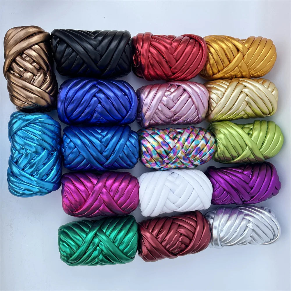 Wholesale 1kg Roll 3cm Shiny Metal Leather Knitting Blanket Yarn Roving Core Filling Icelandic Chunky Yarn for Blanket Pet Nest