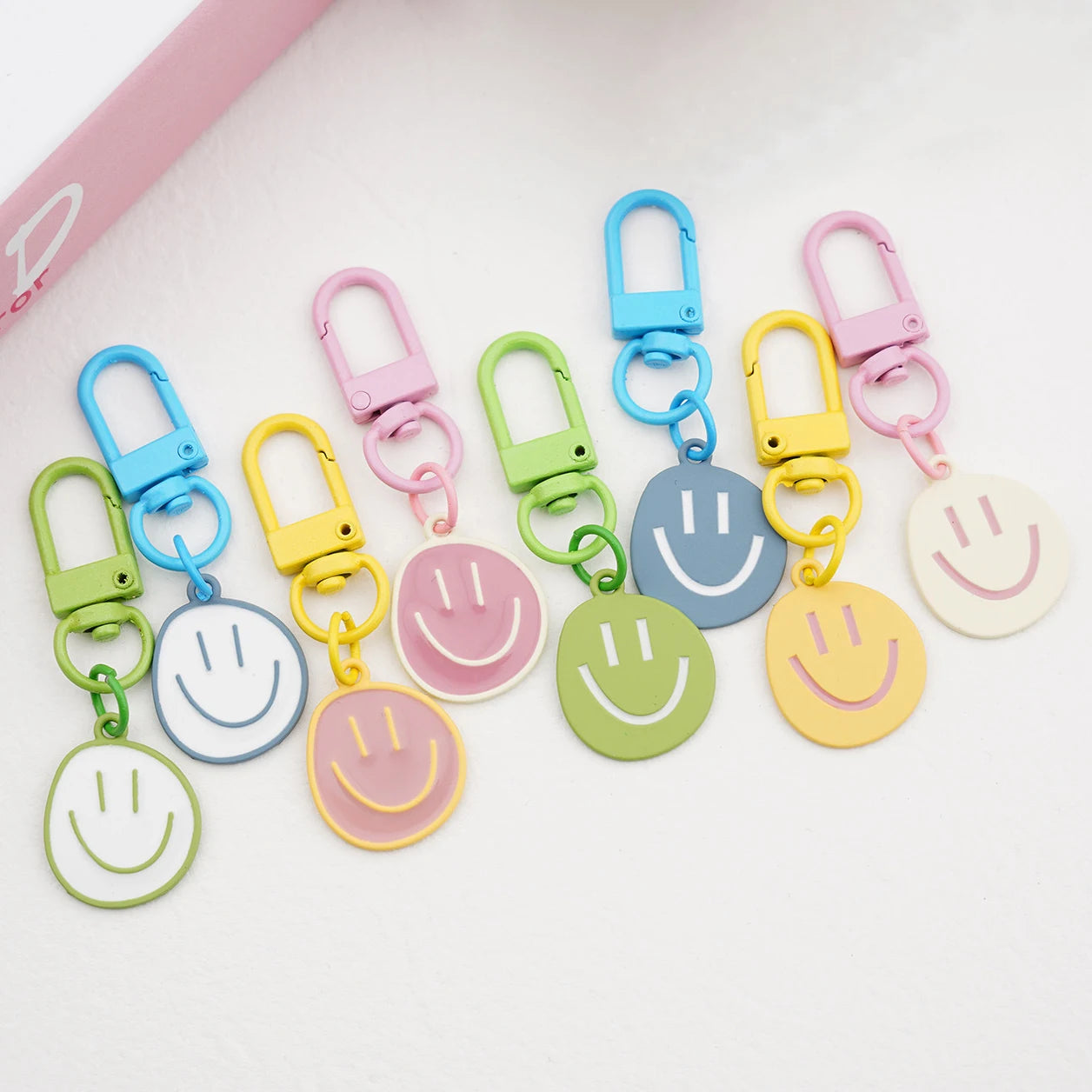 Fashion Bag Charm Multi Color Metal Enamel Happy Smile Face Keychain Accessories for Women Girls