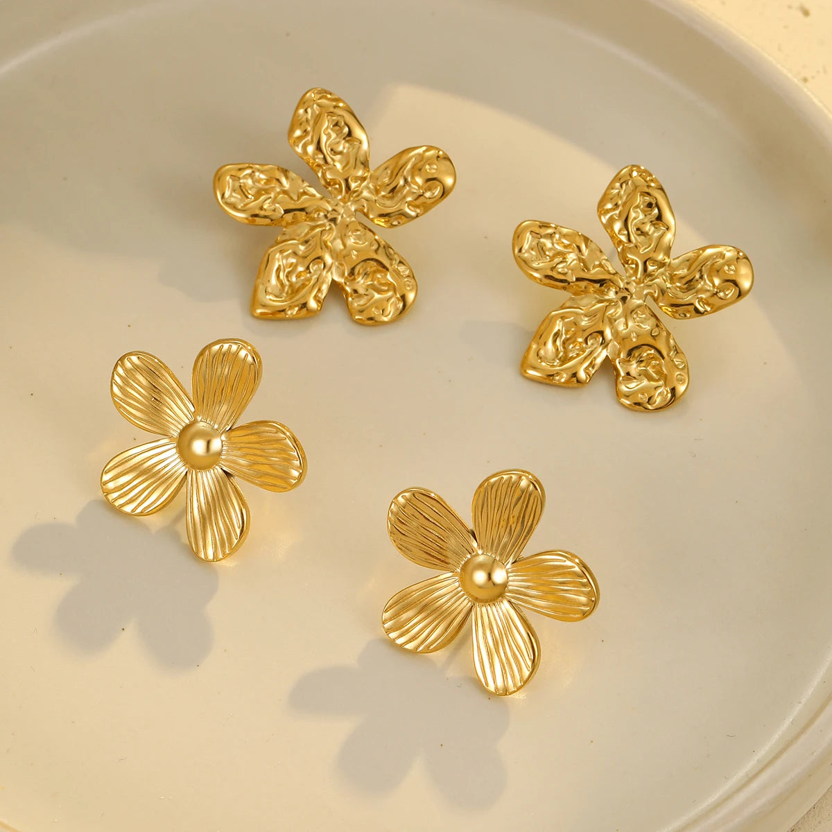 New Arrival Fashion Stainless Steel Flower Stud Earrings Women Hammered Flower Gold Jewelry Non Tarnish