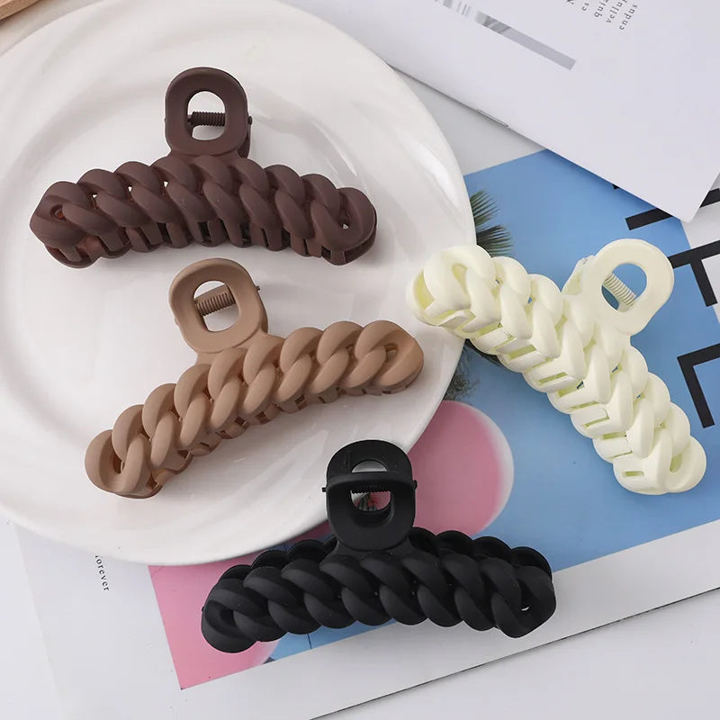 6cm*11cm Beige Mocha Chunky Chain Shape Hair Claw Clips Big Plastic Hair Clamps Shark Hairpin for Women Wholesale
