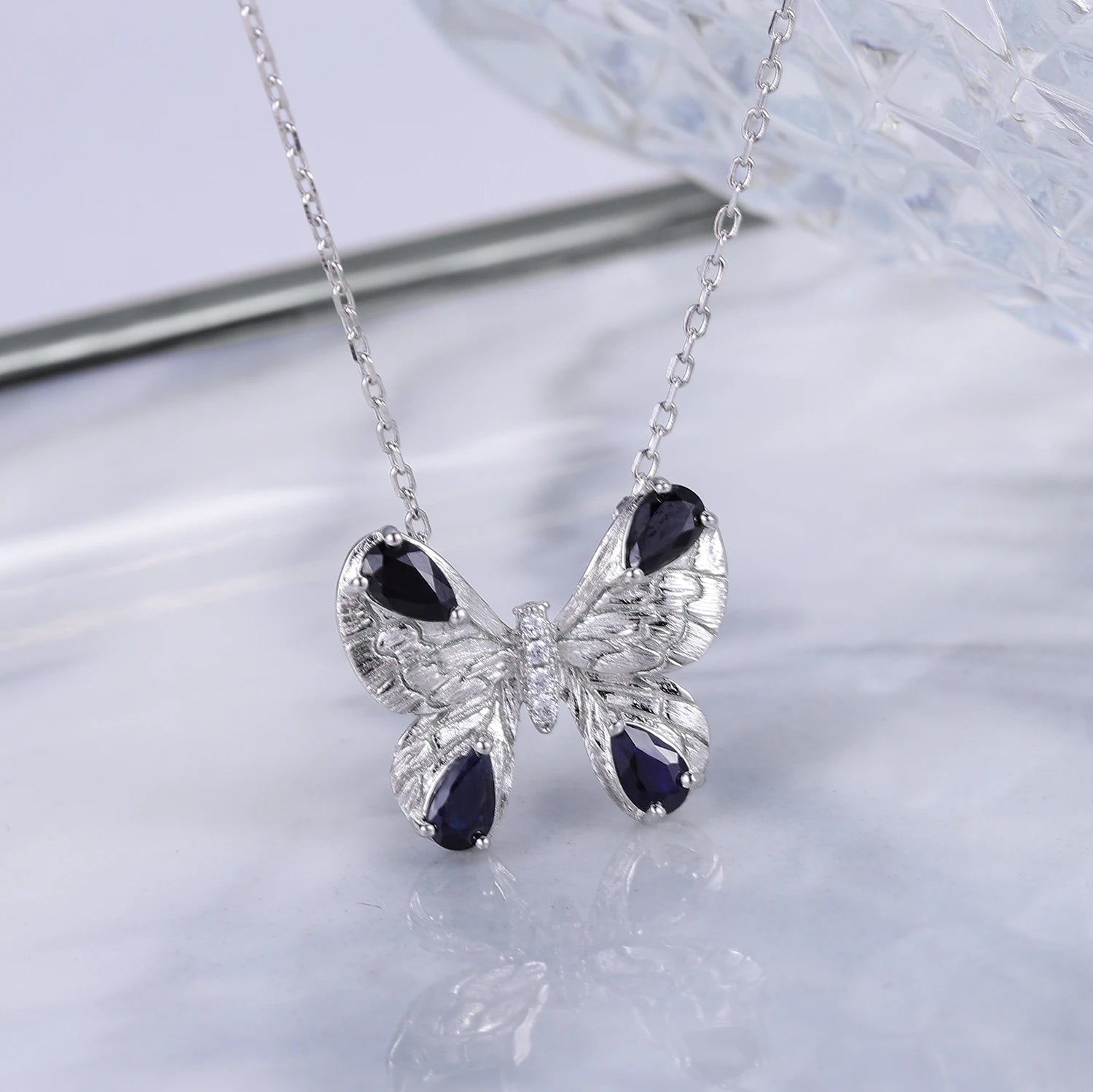 C8111 Abiding Jewelry New Product Pear Cut 3X5mm Diffusion Sapphire Butterfly Elegant Design Waterproof Necklace
