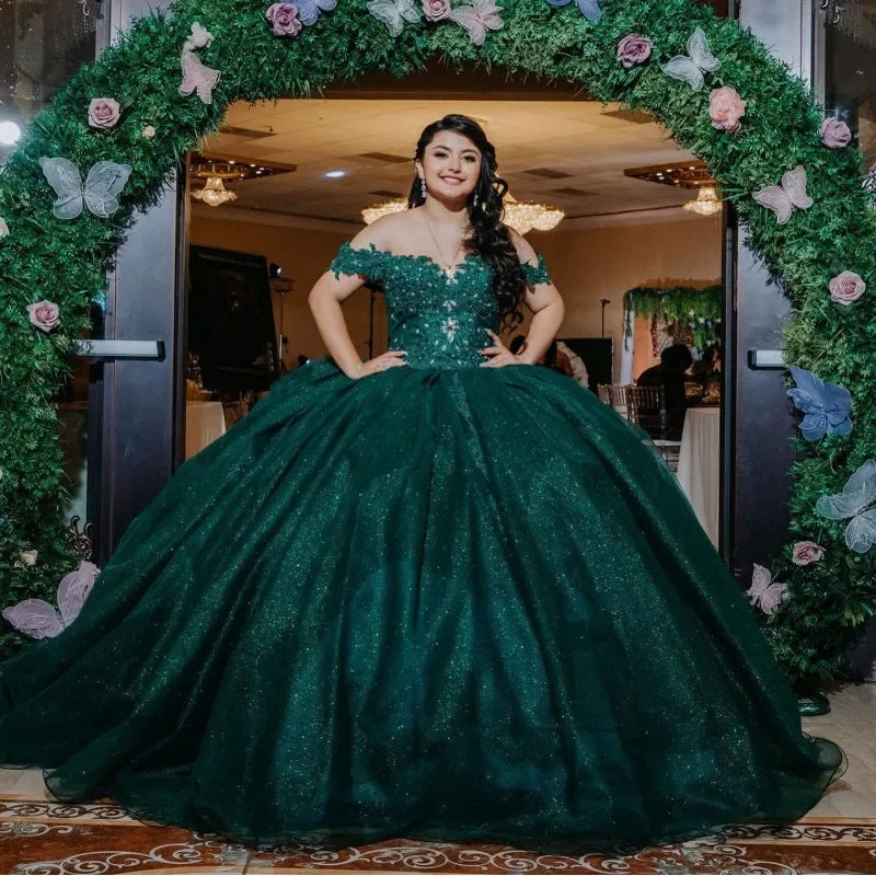 Emerald Green Shiny Off the Shoulder Appliques Ball Gowns Quinceanera Dresses Beaded Applique Lace Vestidos De 15 MQ667