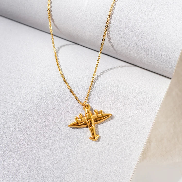 Wholesale Flight Attendant Pilot Aircraft Jewelry Stainless Steel Personalized Cute Flying Airplane Necklace for Women Gold