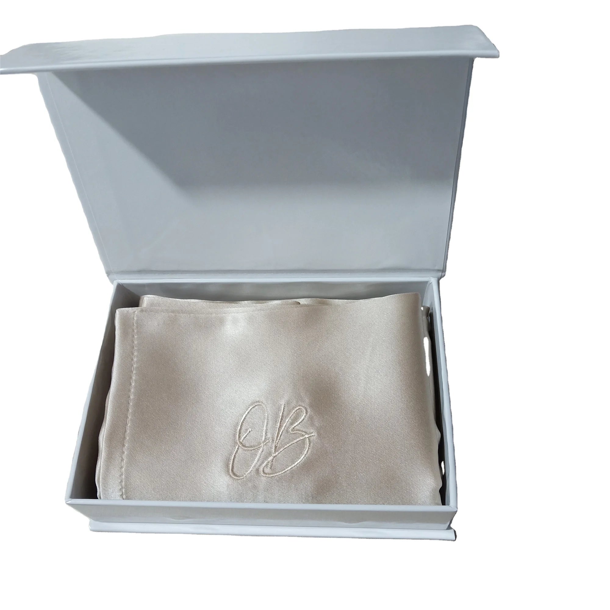 22/25MM 100% Silk Pillowcase with Custom Logo Embroidery Eco-Friendly Home Hotel Use Plain/Dot/Animal Patterns Gift Box Included