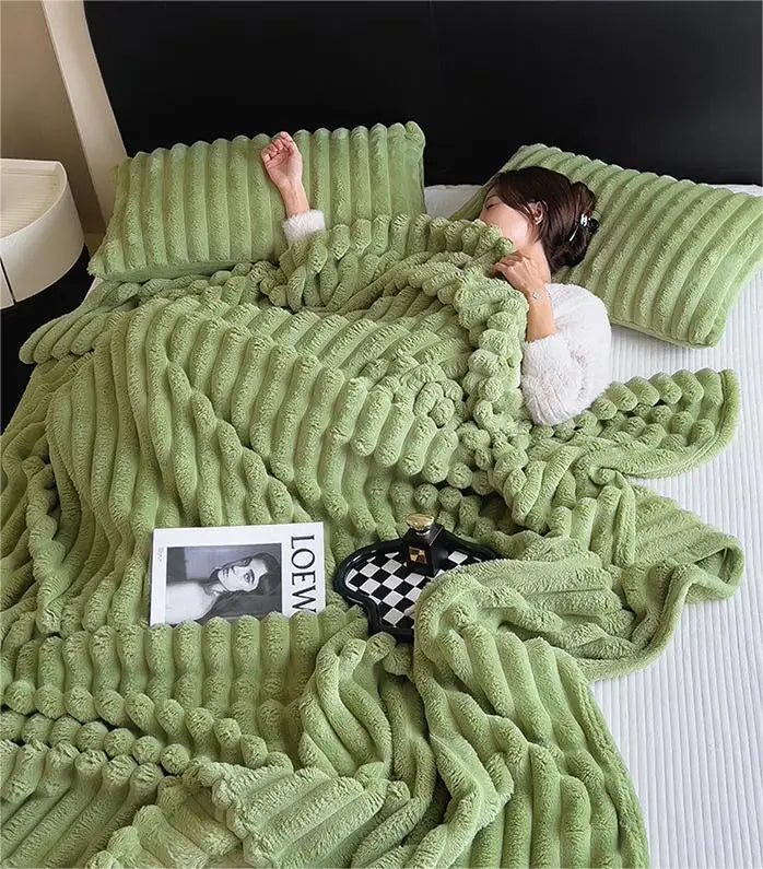 Wholesale Blankets Faux-Rabbit Fur Plush Blanket Hand Feel Soft and Fluffy Sofa Blankets for Winter Eco-Friendly