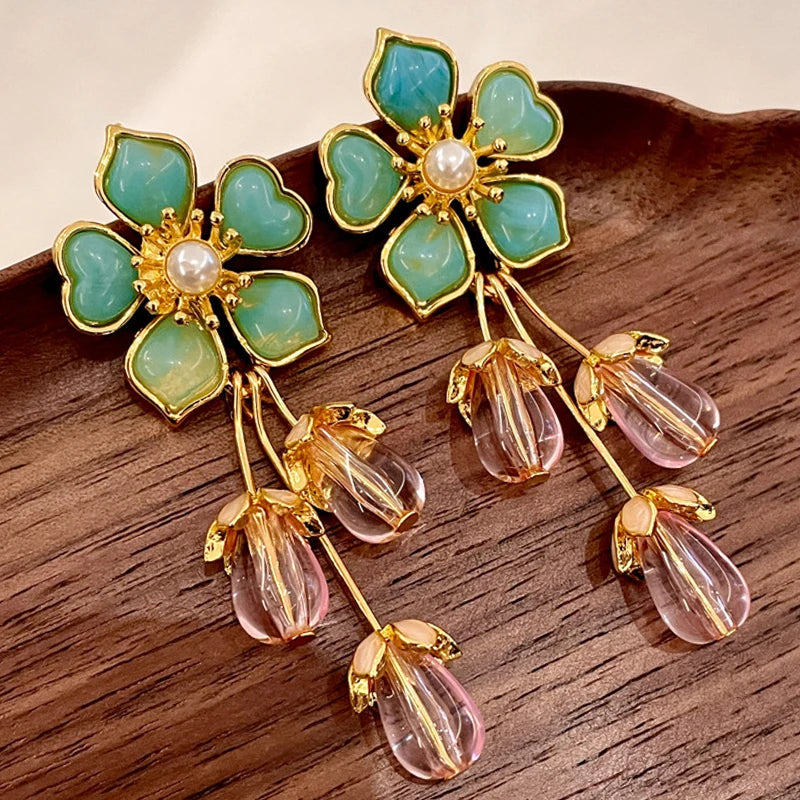 KAIMEI 2025 New Arrival Fashion Jewelry Blue Heart-shaped Petal Flower Earrings New Retro Transparent Water Drop Tassel Earrings