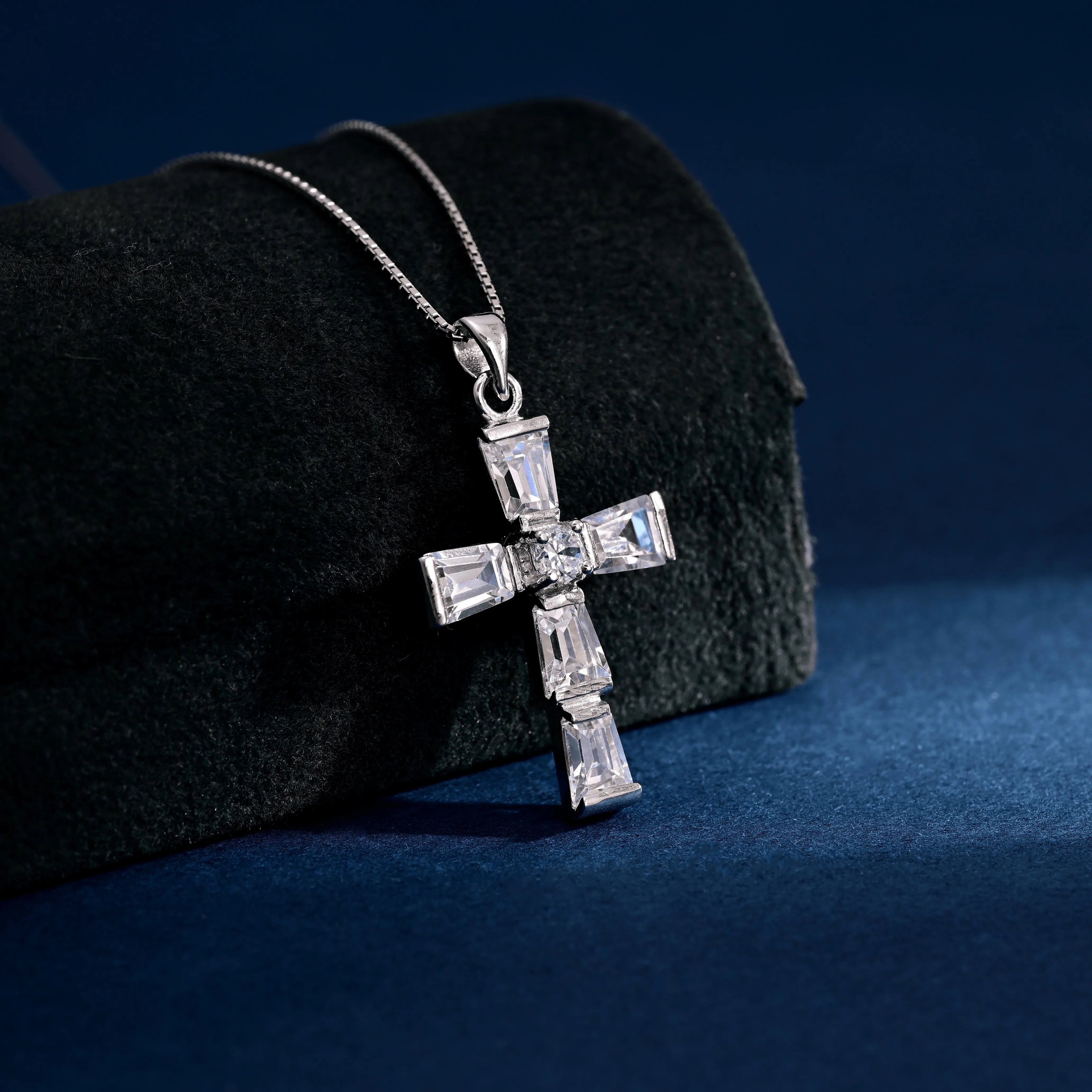 Wholesale Pendant Jewelry Rhodium Plated Cubic Zirconia Cross God Retro Pendant 925 Sterling Silver Fine Jewelry Pendant