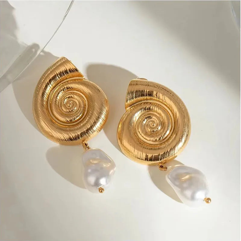 INS 18K PVD Gold Plated Stainless Steel Spiral Texture Ocean Conch Pearl Drops Stud Earring for Women