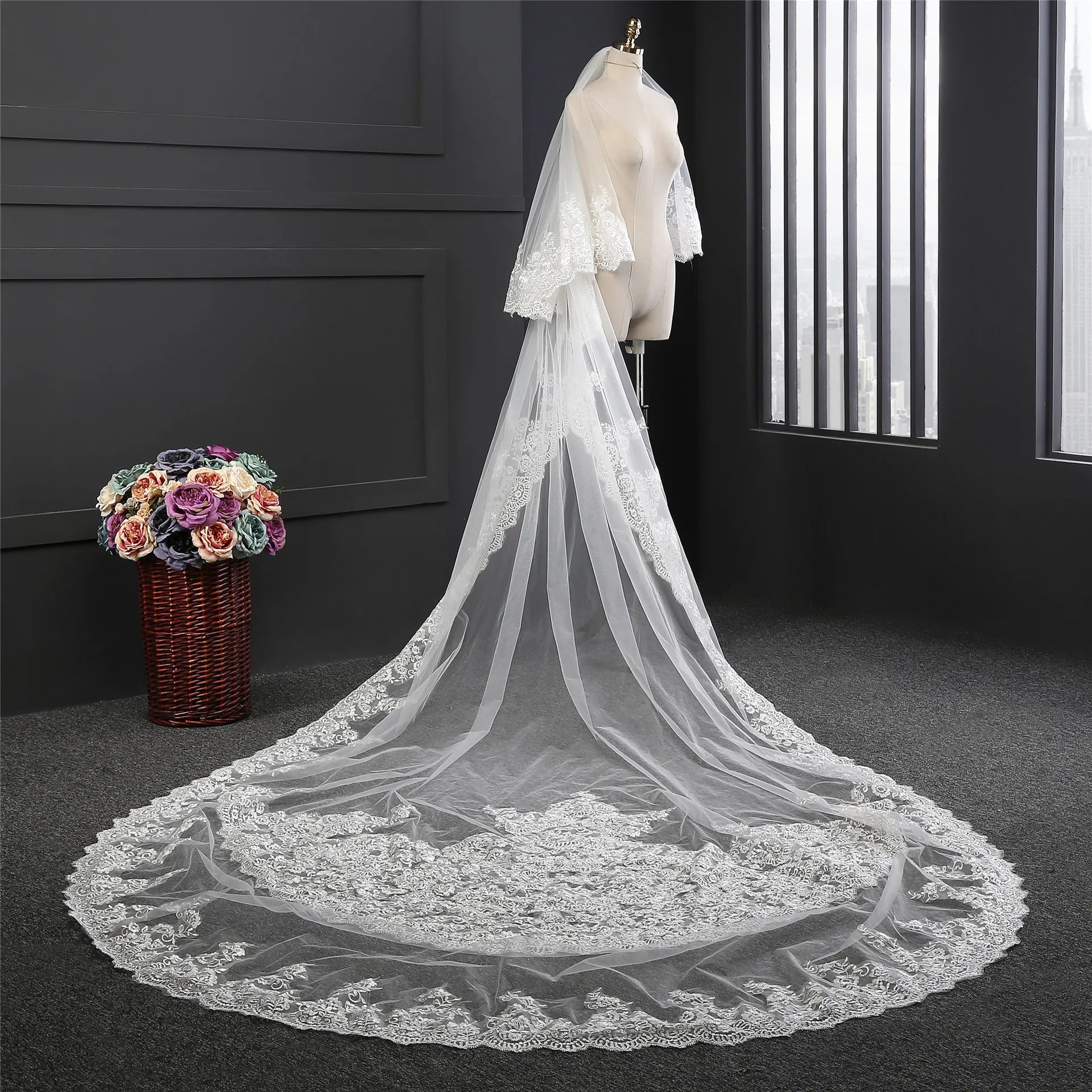 Real Photos 2 Layers Lace 3.5 Meters Cathedral Woodland Wedding Veils With Comb 3.5M Long White Ivory Bridal Veils