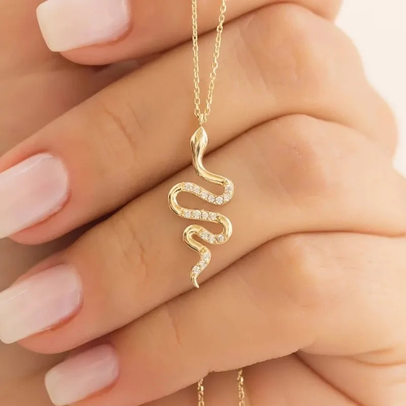 CAOSHI Popular Women Snake Pendant Necklace Brilliant Zircon Silver Gold Plated Box Chain Charm Snake Shaped Necklace Jewelry