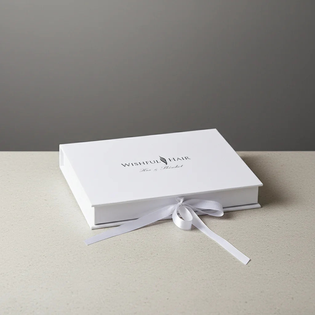 Luxury Custom Logo Recycled Cardboard Packaging Magnetic Box White Ribbon Closure White Flat Foldable Paper Gift Boxes