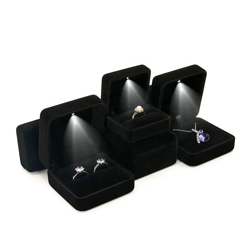 2023 Fashion Noble Ring Necklace Bracelet Black Velvet with LED Lights Jewelry Box
