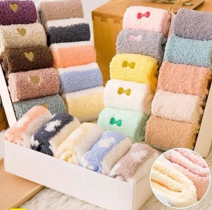 2026 Socks Manufacturer Warm Cartoon Fluffy Girls Heart Striped Home Winter Indoor Solid Cozy Fuzzy Sleep Socks for Women