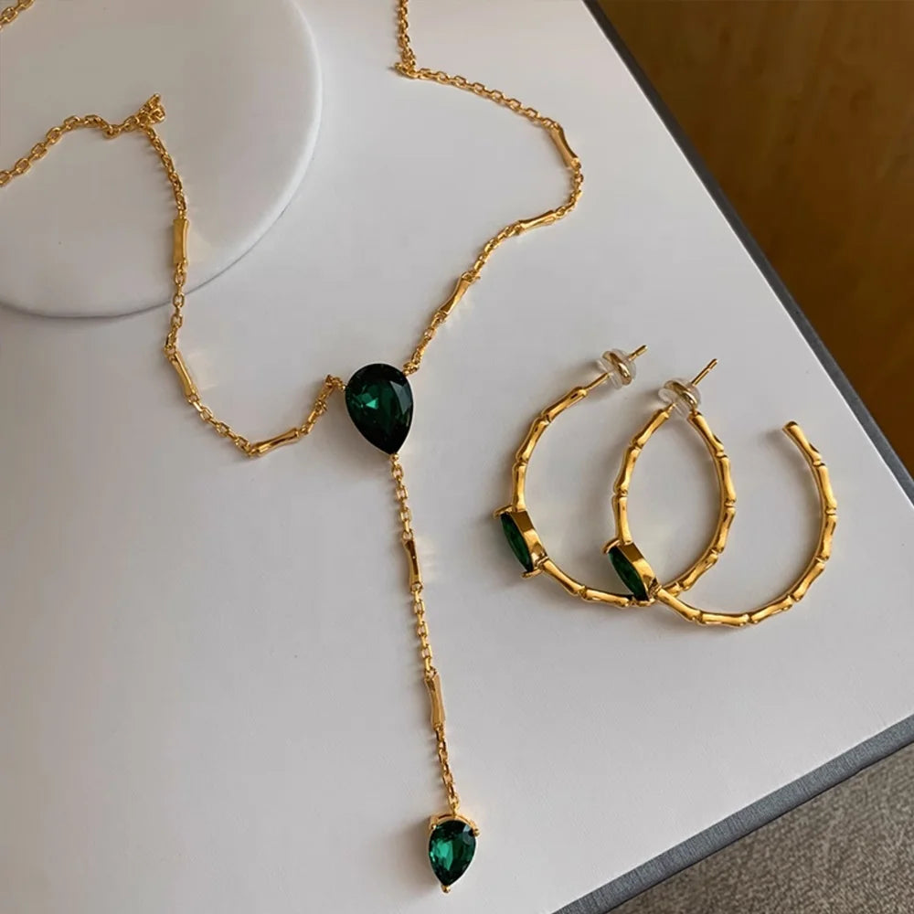 Premium Feeling Vintage Y Word Drop Emerald Zirconia Necklace Collarbone Chain Women Jewelry Custom
